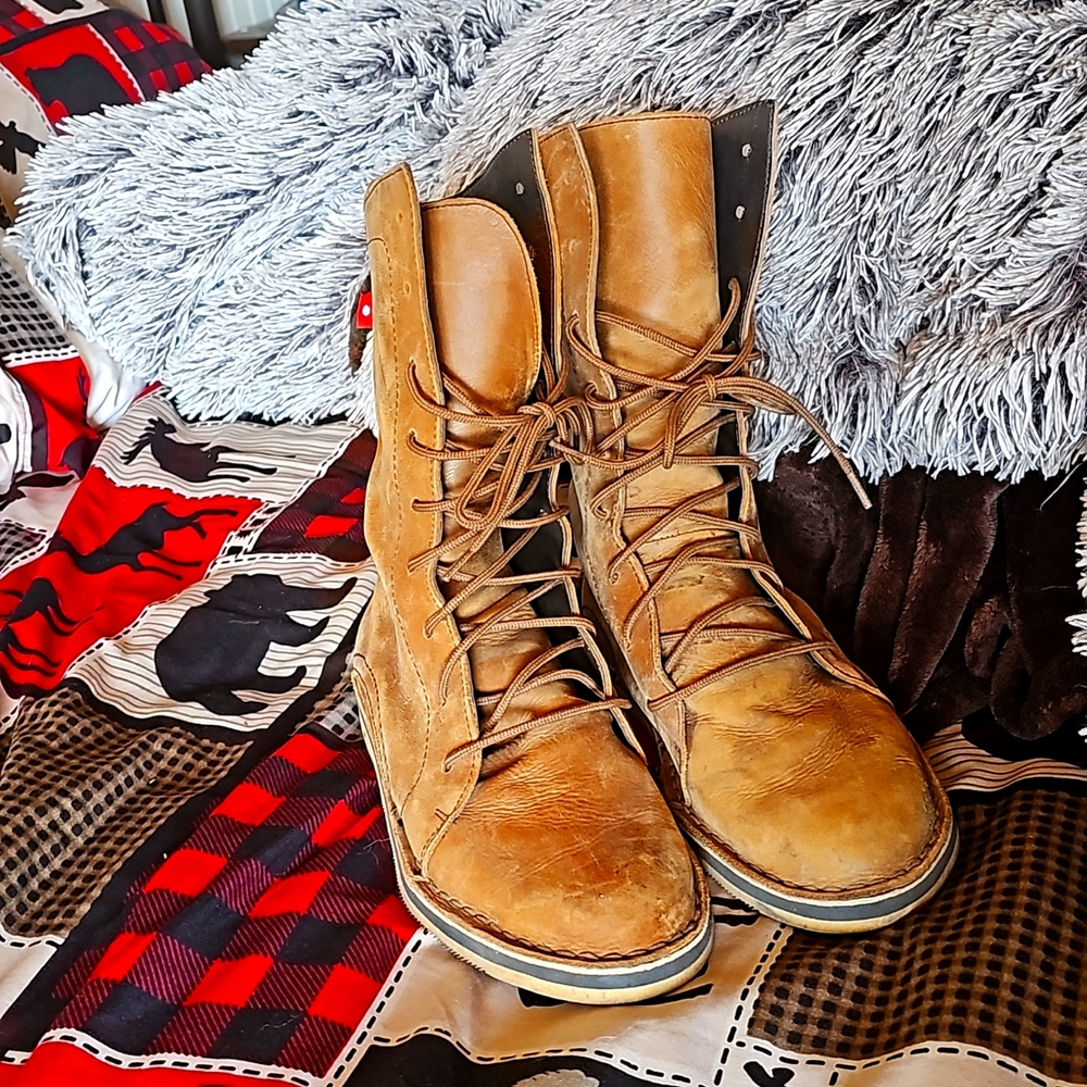 Oliberte womens boots size 8